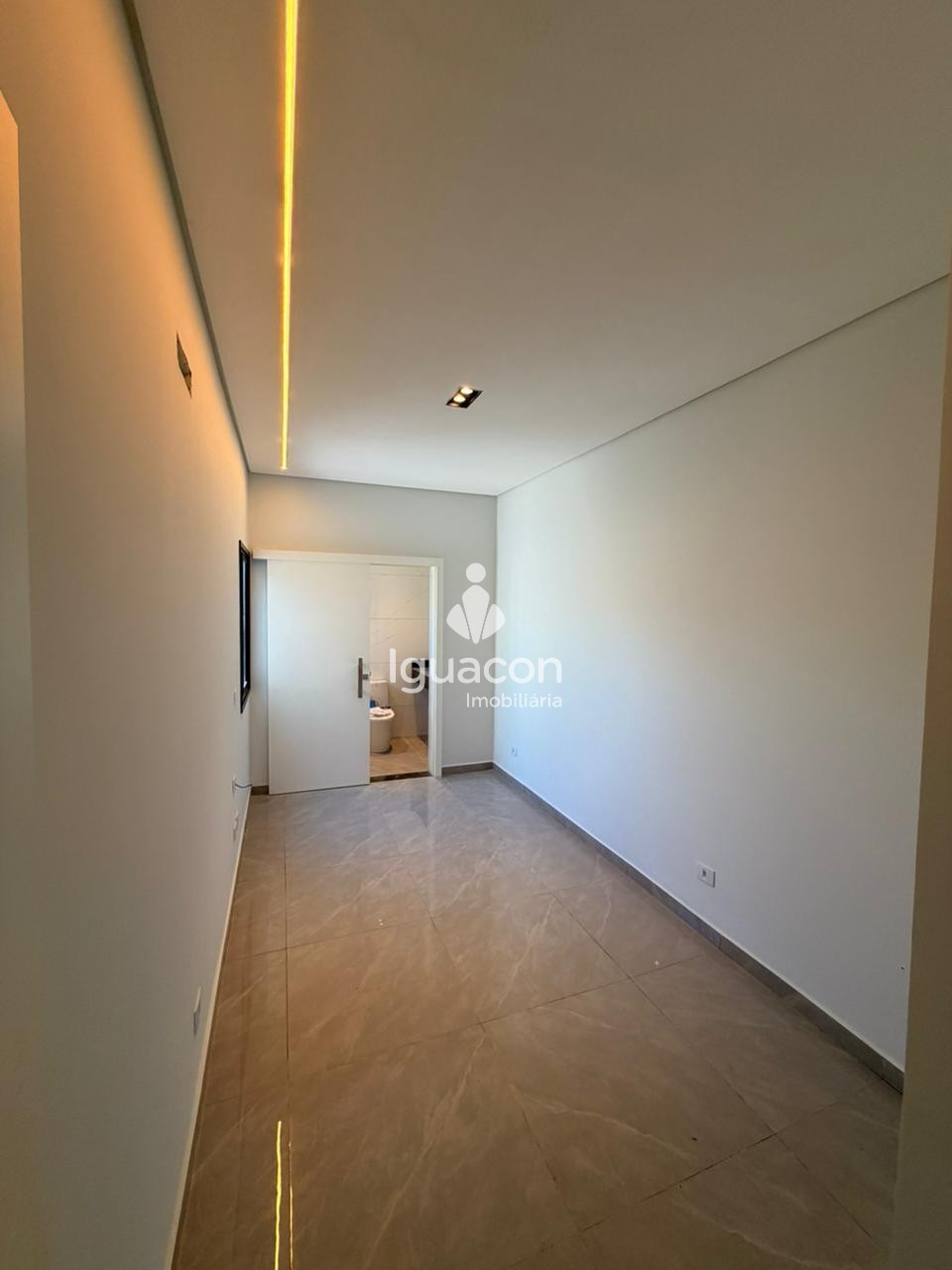 Casa com Suíte Jardim das Oliveira